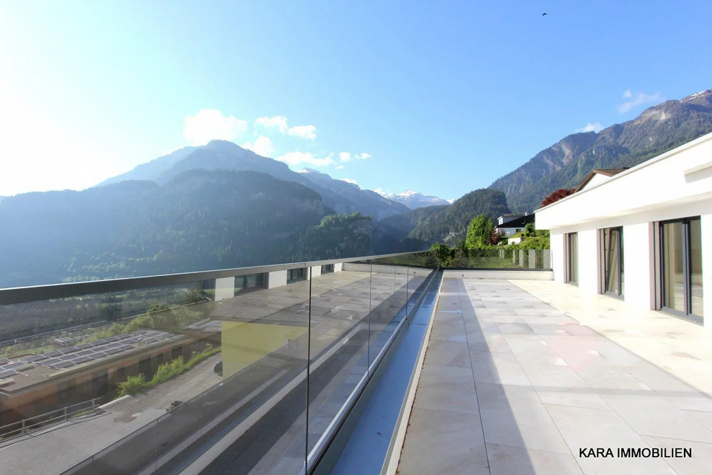 Extravagant Living - with panoramic view! - Photo 10 of 12