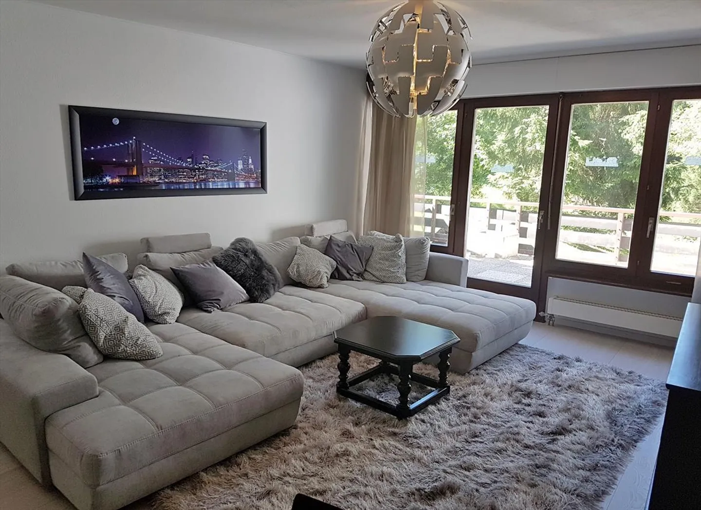 In the heart of Crans, just steps from all your desires - Photo 1 of 11
