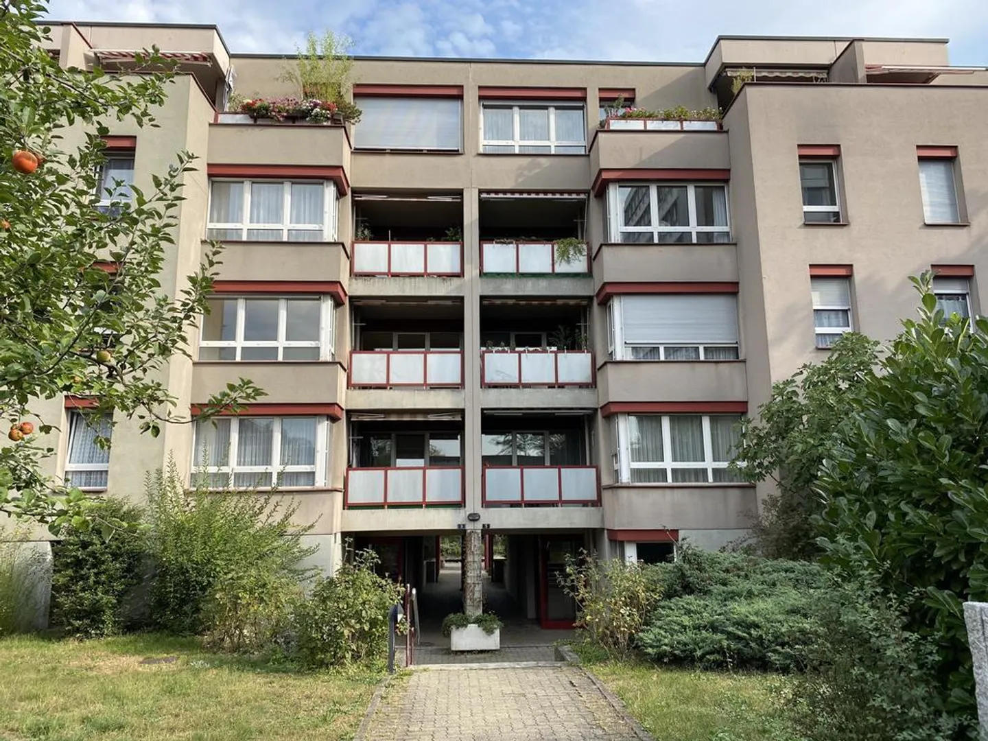 Espace de stationnement pour motos dans un emplacement central en face de Gartenstadt - Photo 1 sur 2