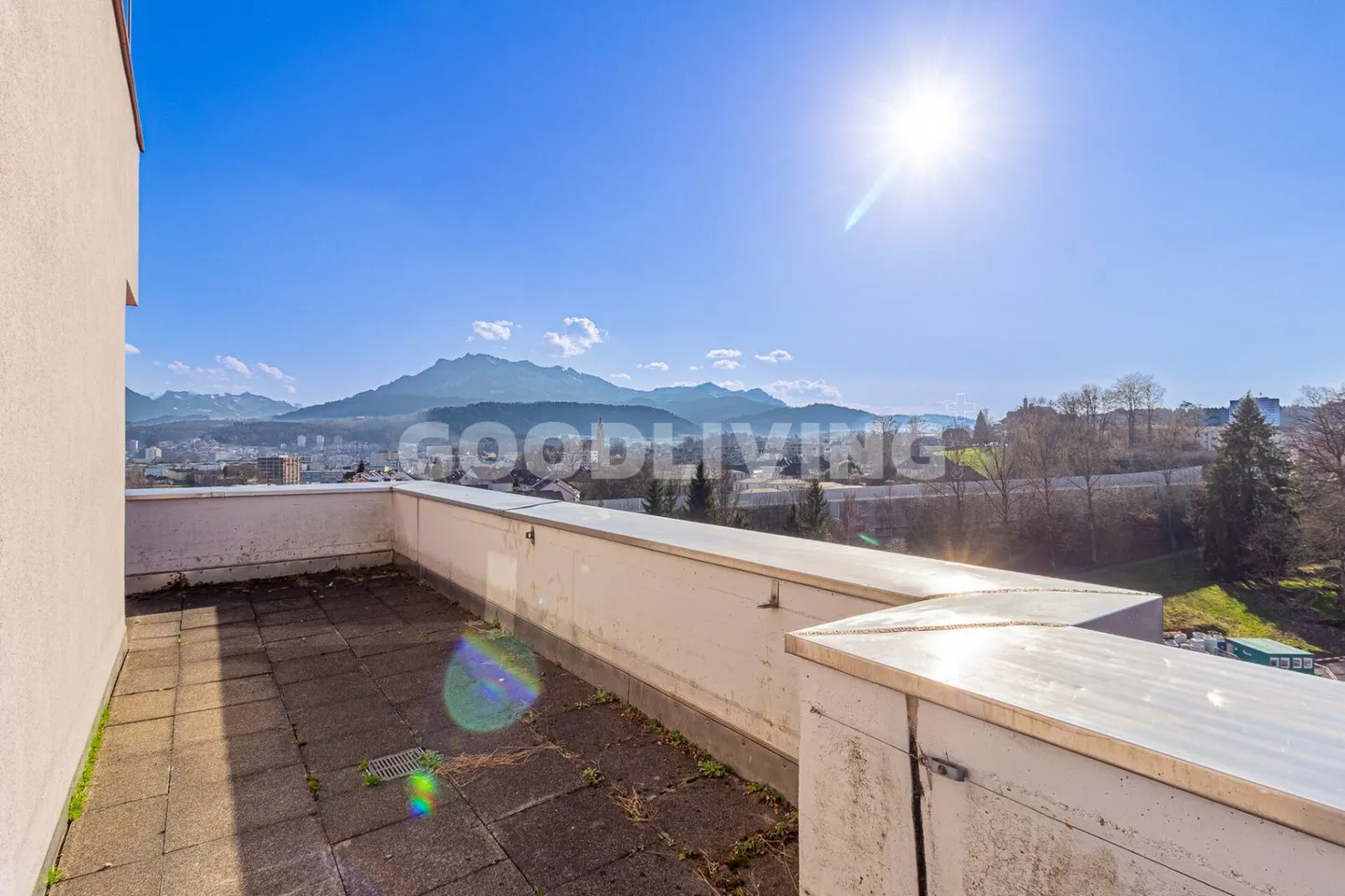 Stylish Duplex with Stunning Views - Photo 9 of 9