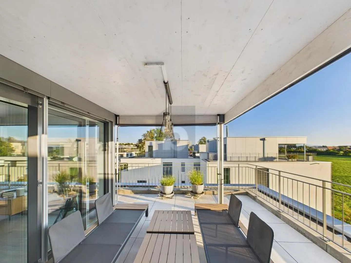 Exklusive Attika mit Naturblick - Foto 5 von 6