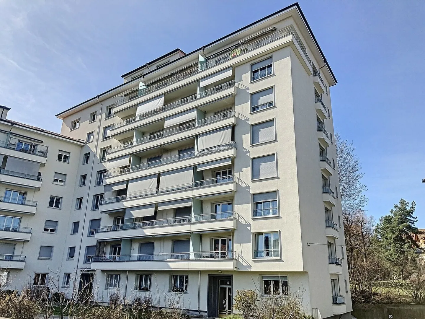 Charming apartment located in the city center of Fribourg - Photo 1 of 2