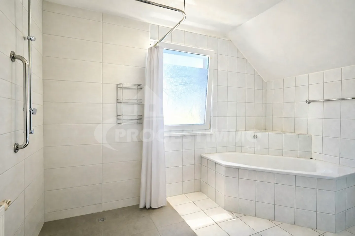 MAGNIFICENT FAMILY HOUSE IN EPINASSEY - Photo 7 of 12