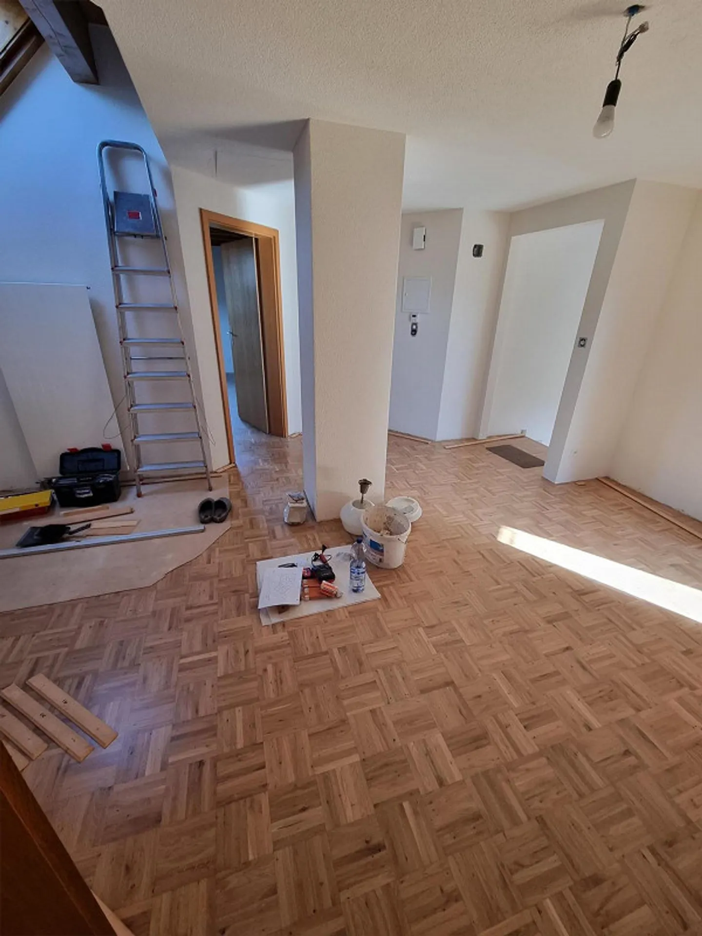 Charmante 4.5 Zimmer Wohnung - Foto 3 von 18
