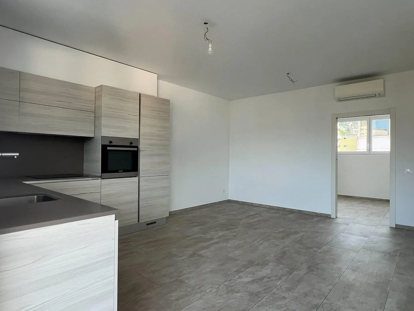 Apartment - Lugano - Photo 2 of 11