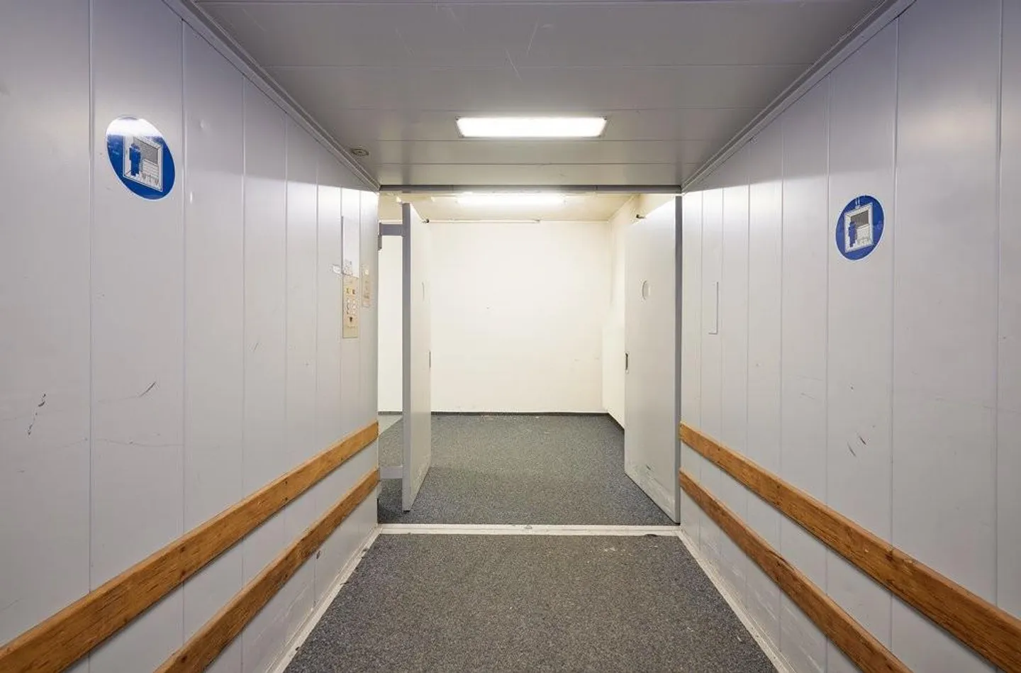 Pratico magazzino di 45m2 in affitto a Berna - Foto 4 di 6