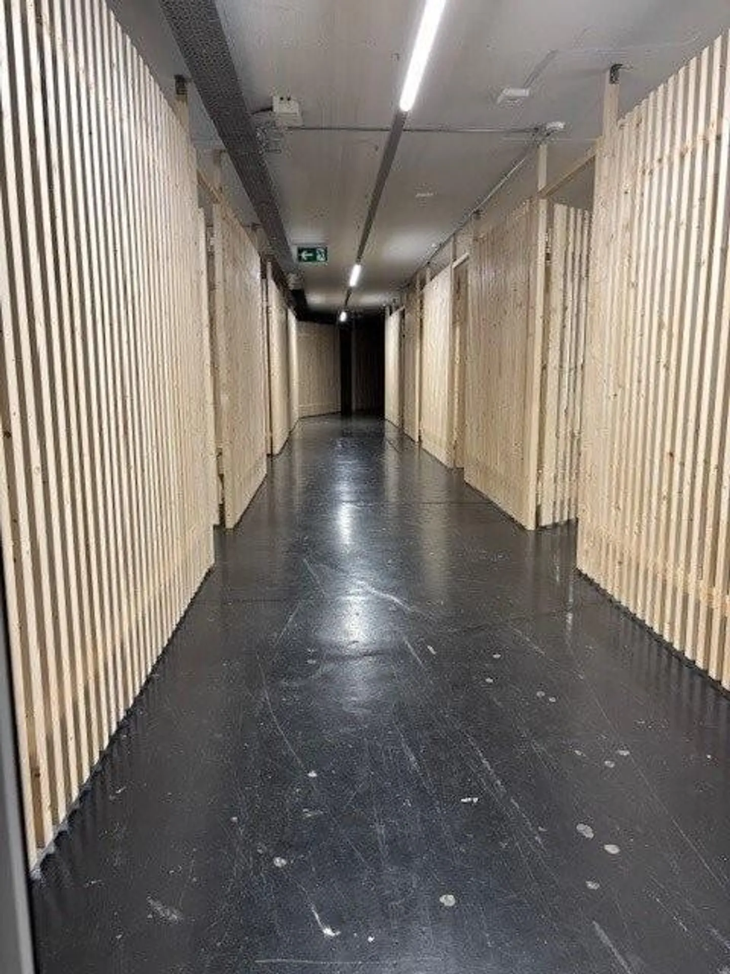 Pratico magazzino di 45m2 in affitto a Berna - Foto 5 di 6