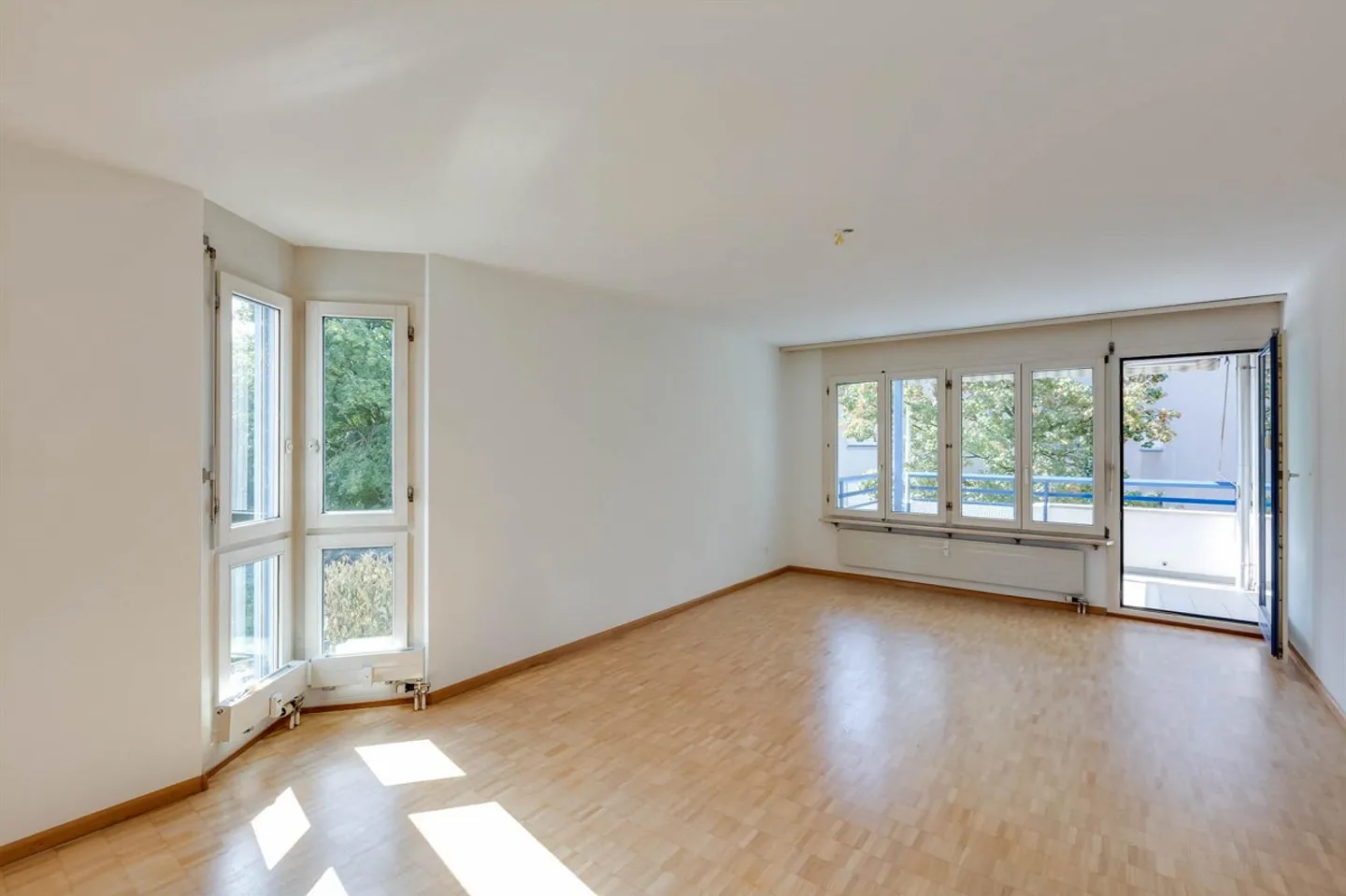 In Love, Engaged, Rented! - Photo 5 of 9