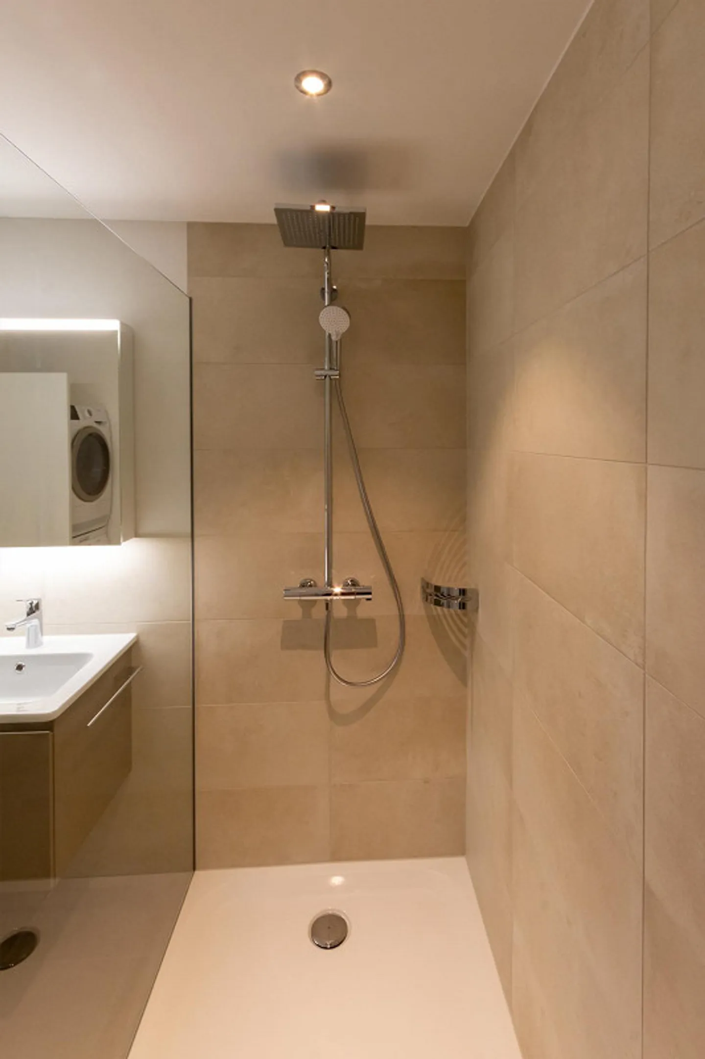 Newly built apartment - Photo 6 of 12