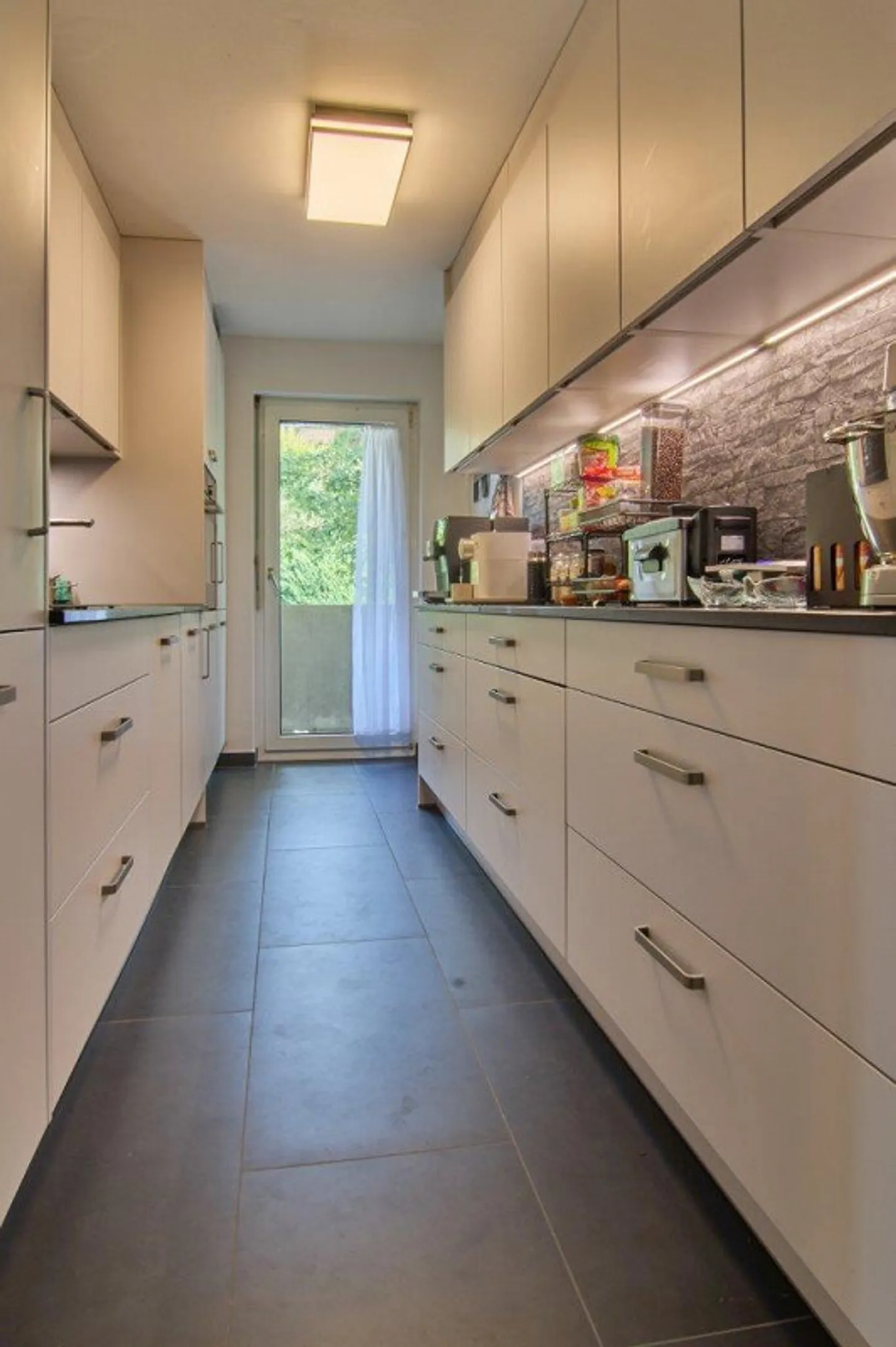 Appartamento 4.5 stanze attraente, recentemente ristrutturato - Foto 7 di 14