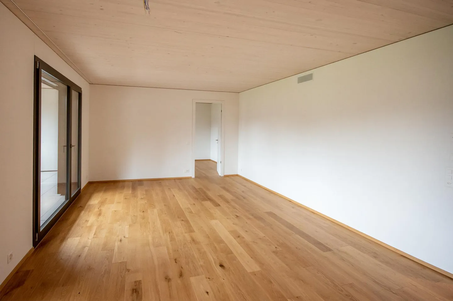 Newly built apartment - Photo 7 of 12