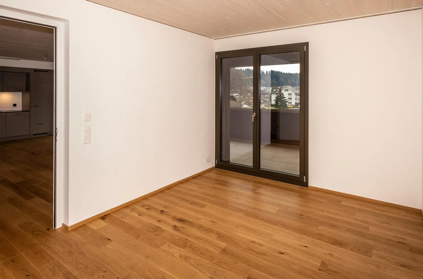 Newly built apartment - Photo 9 of 12