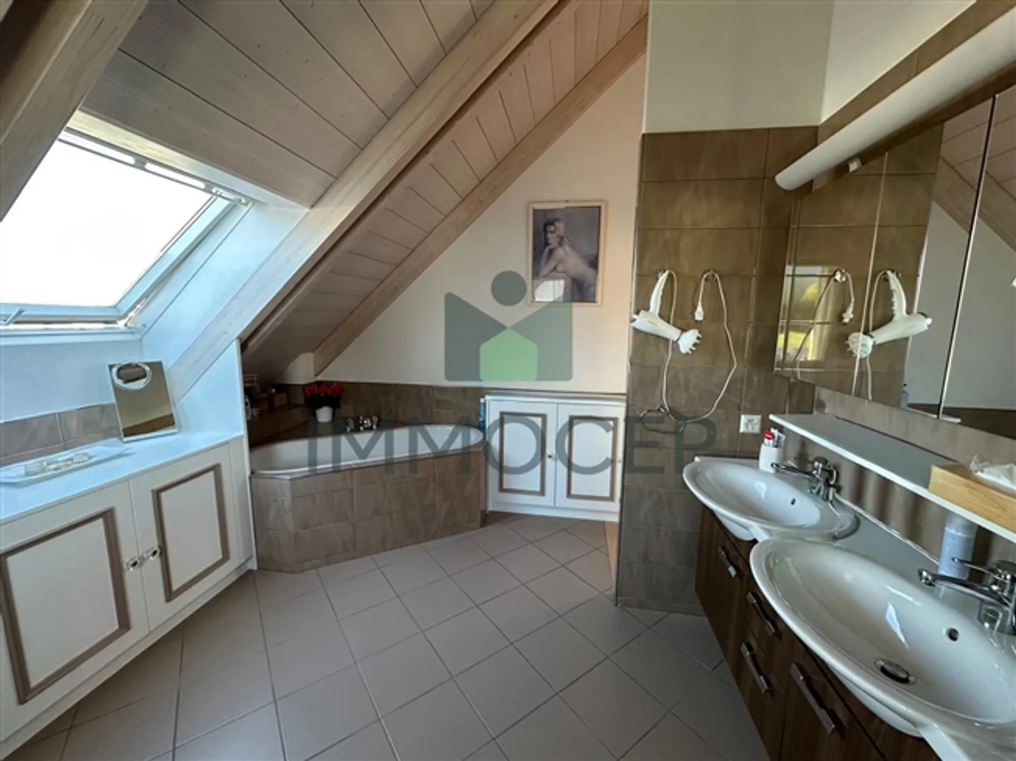 Esclusività bella casa unifamiliare di 6 stanze di 260m2 - Foto 9 di 12