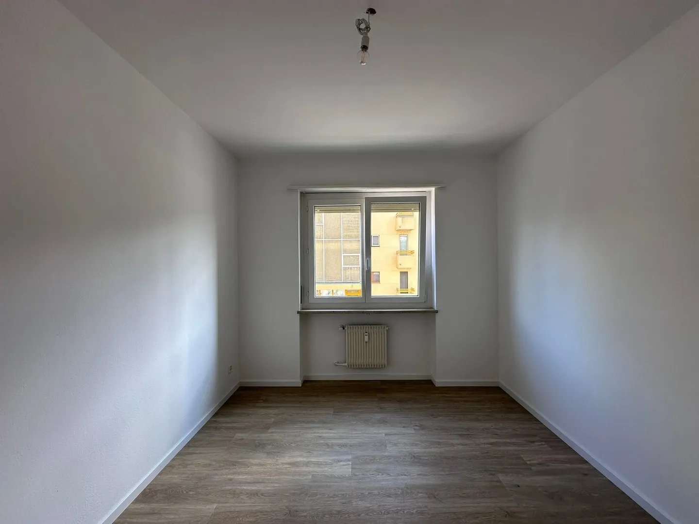 4.5 Room Renovated Apartment in Tenero - Photo 13 of 17