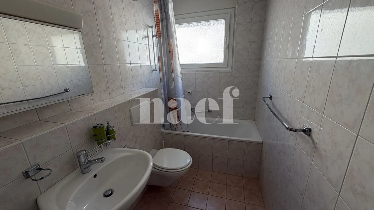 Apartment - Photo 5 of 6