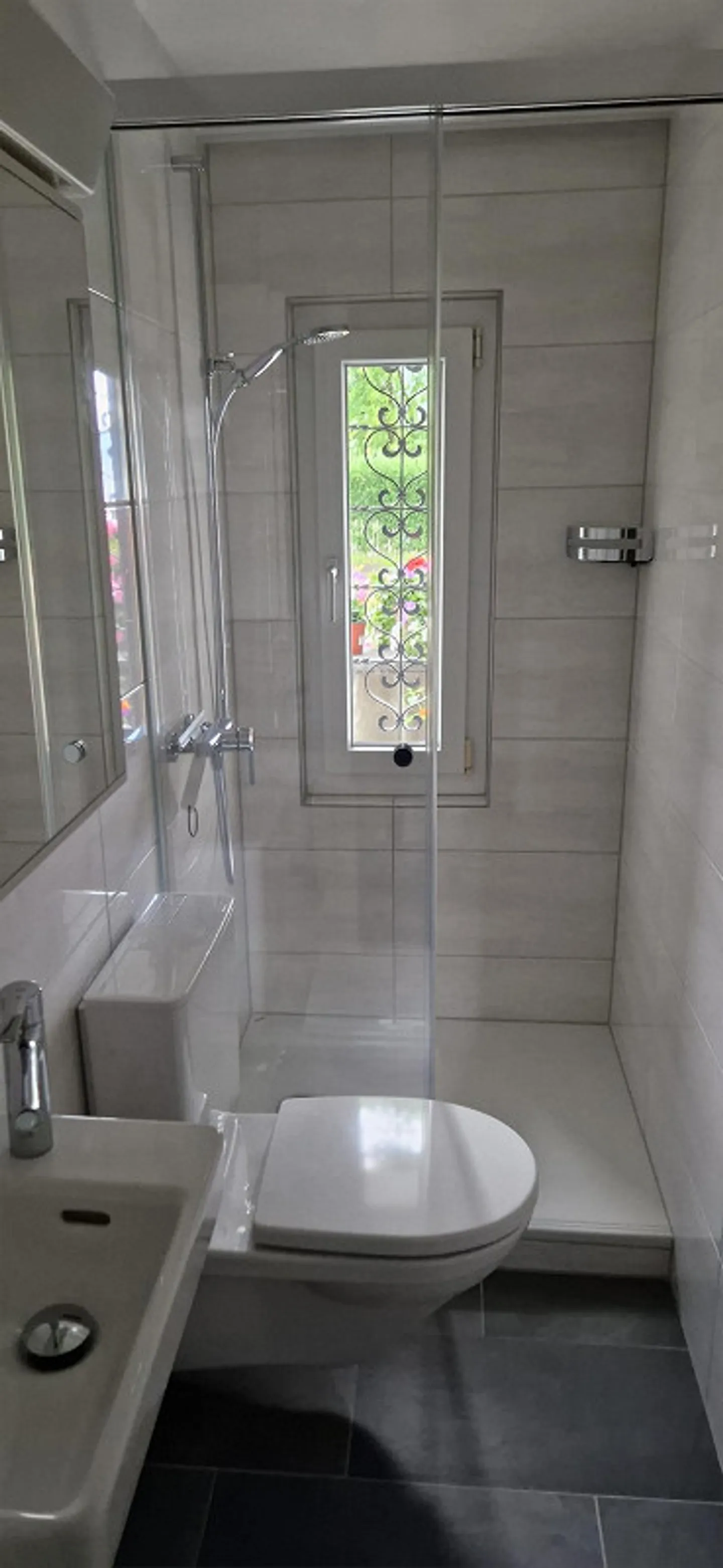 Appartamento 2,5 locali a Morgarten, recentemente ristrutturato, vicino alla fermata dell'autobus - Foto 4 di 4