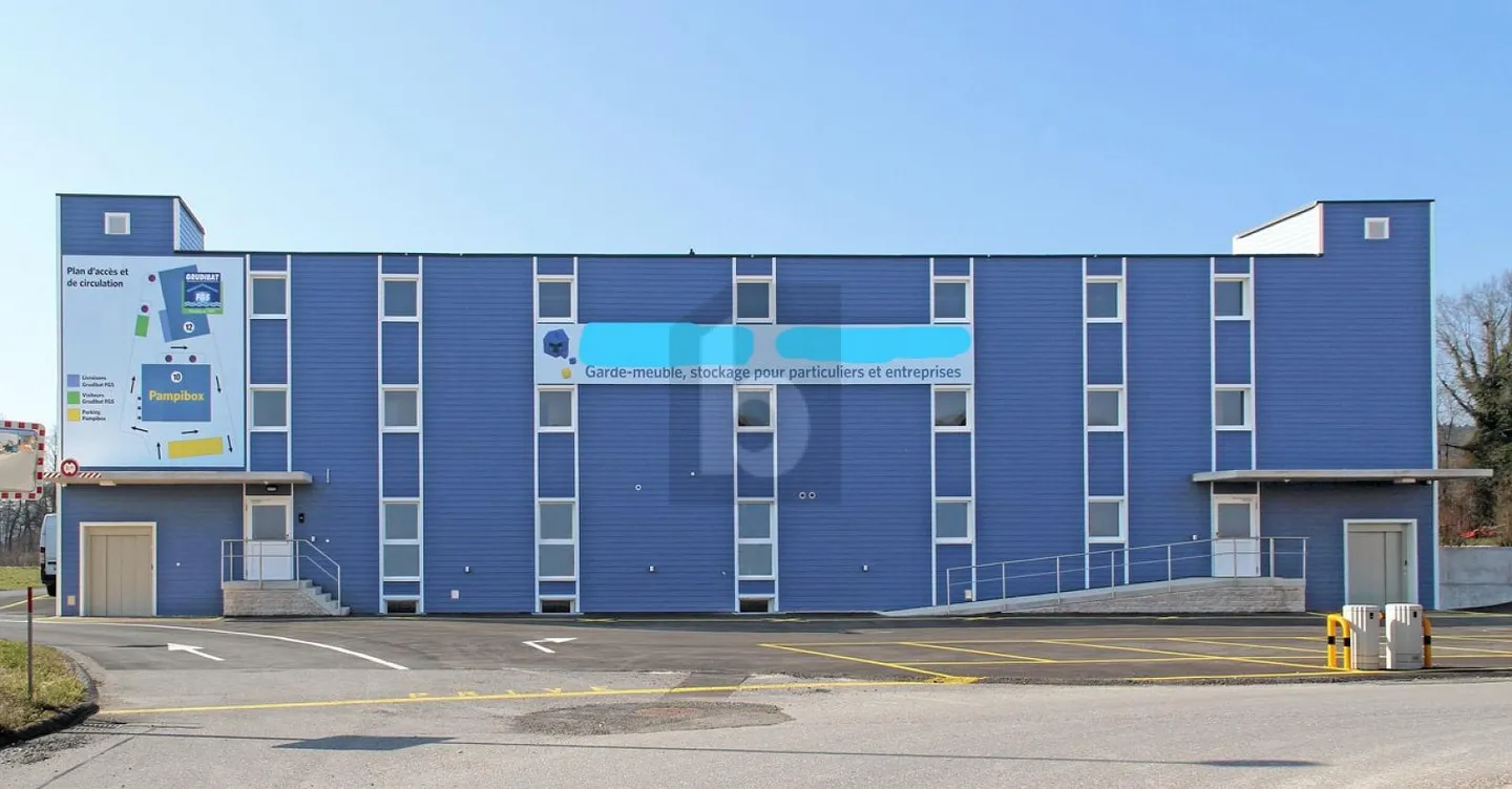 Edificio ad uso misto in affitto - Foto 2 di 5