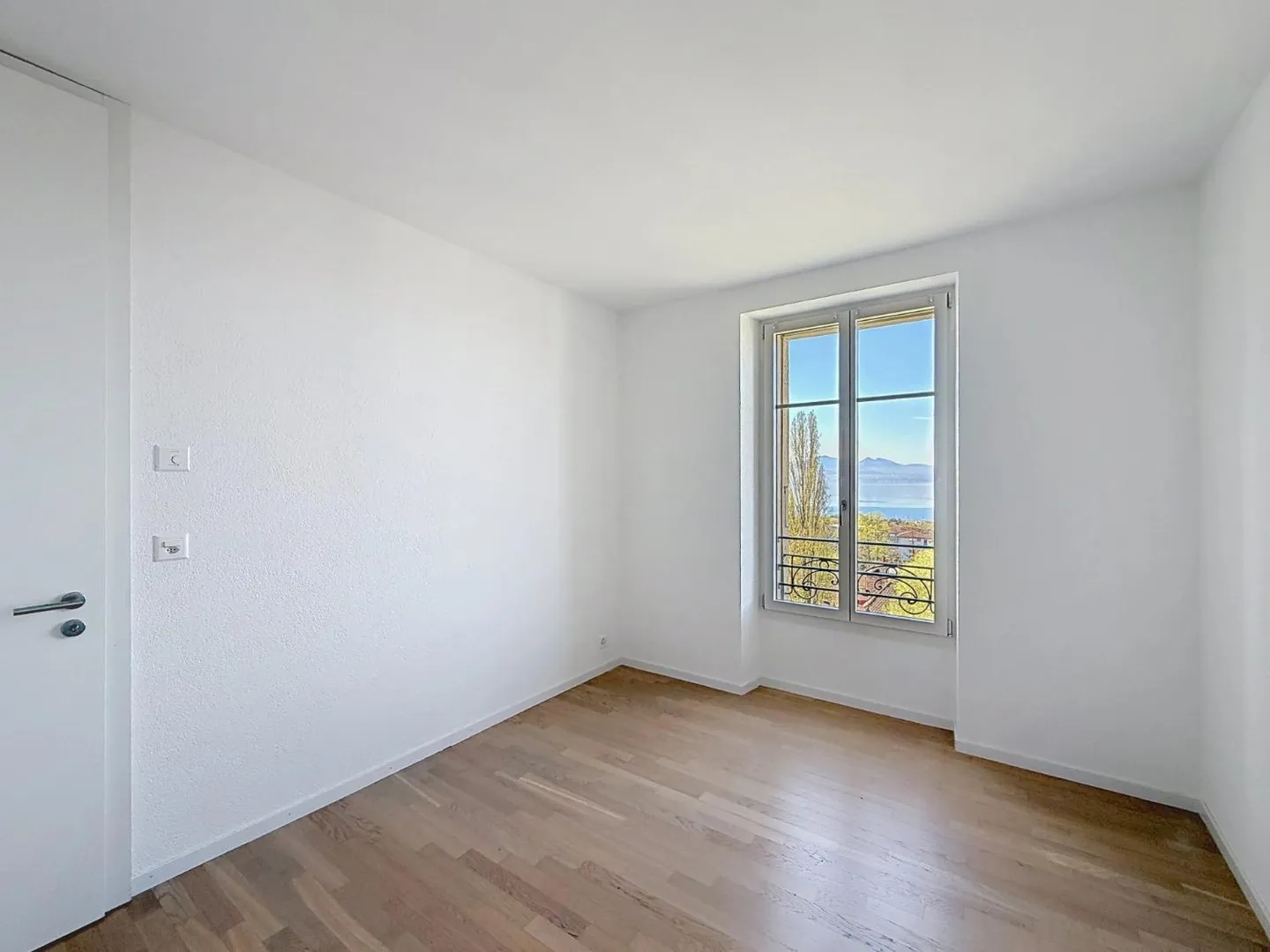 Appartement: Charme Ancien, Confort Neuf, Vue Lac - Photo 8 sur 13