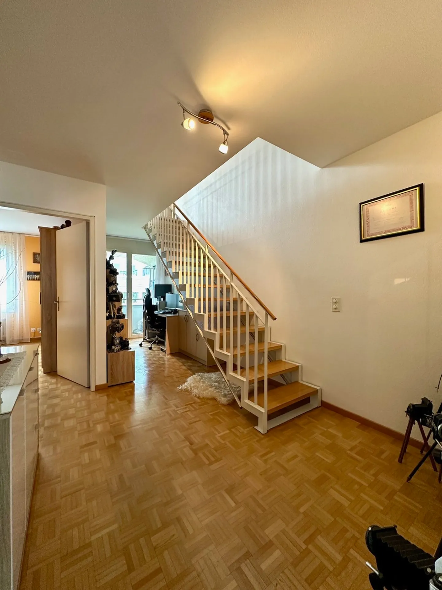 Appartement duplex attrayant de 4,5 pièces dans le quartier prisé de St. Johann - Photo 7 sur 12