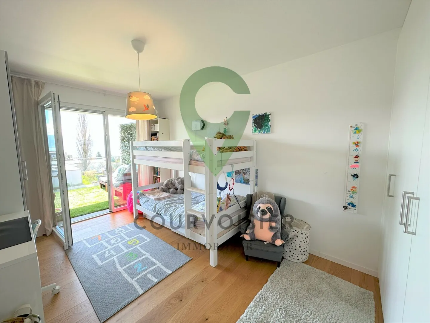 Stunning 4.5-room duplex with panoramic lake view - Photo 10 of 14