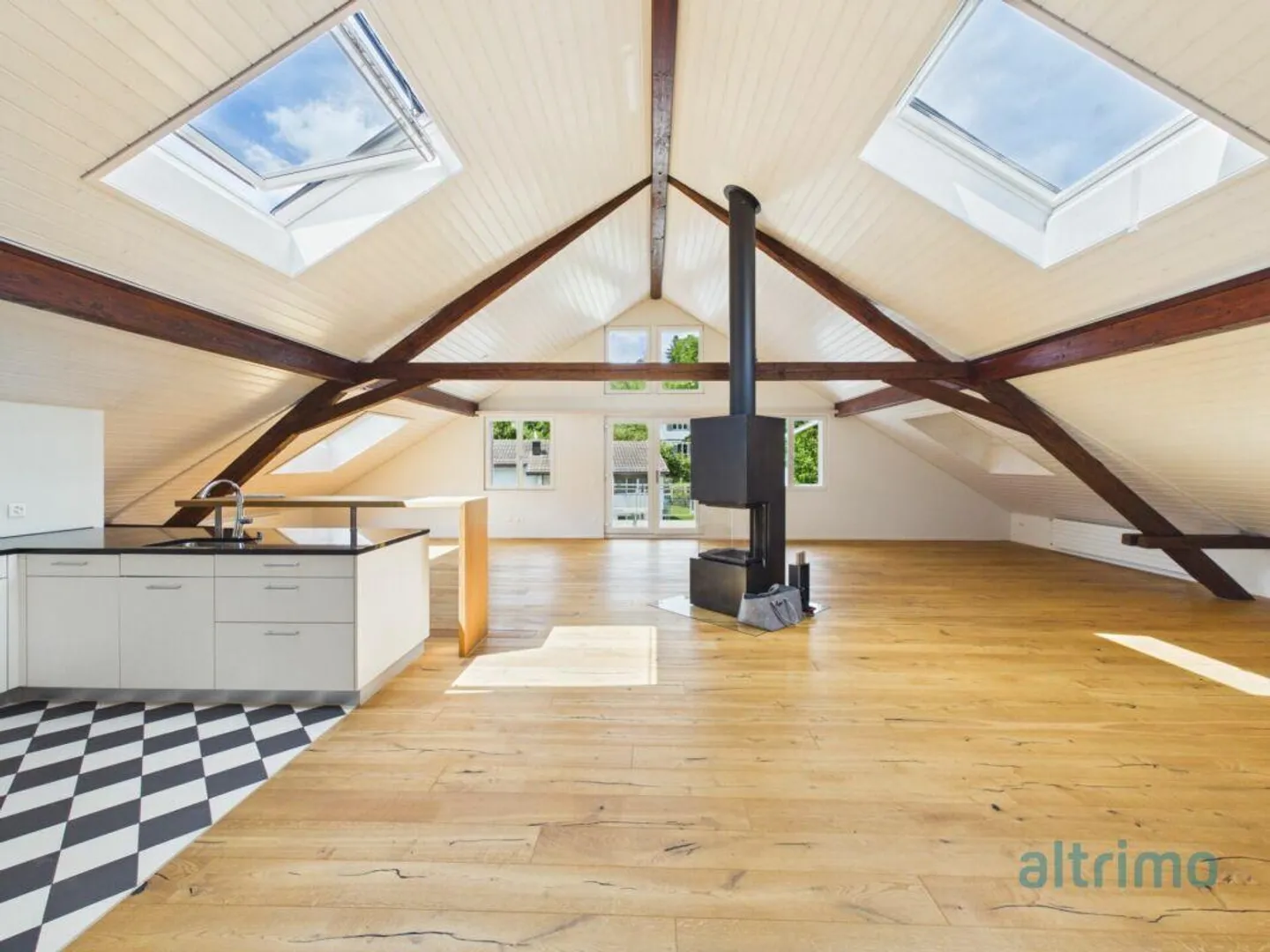 Appartement en attique spacieux de 178m2! - Photo 1 sur 14