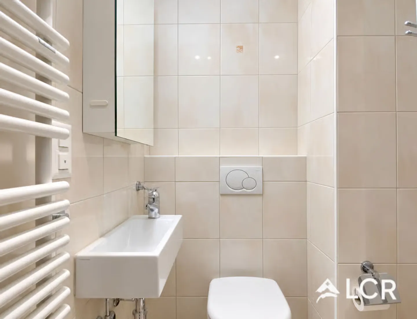 Beautiful 3.5-room apartment in Crans - Photo 3 of 10