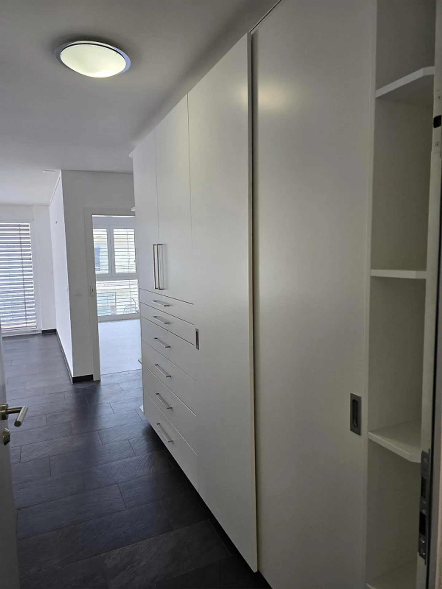 Sehr schöne 4,5-Zimmer-Wohnung in Sion-Champsec - Foto 2 von 30