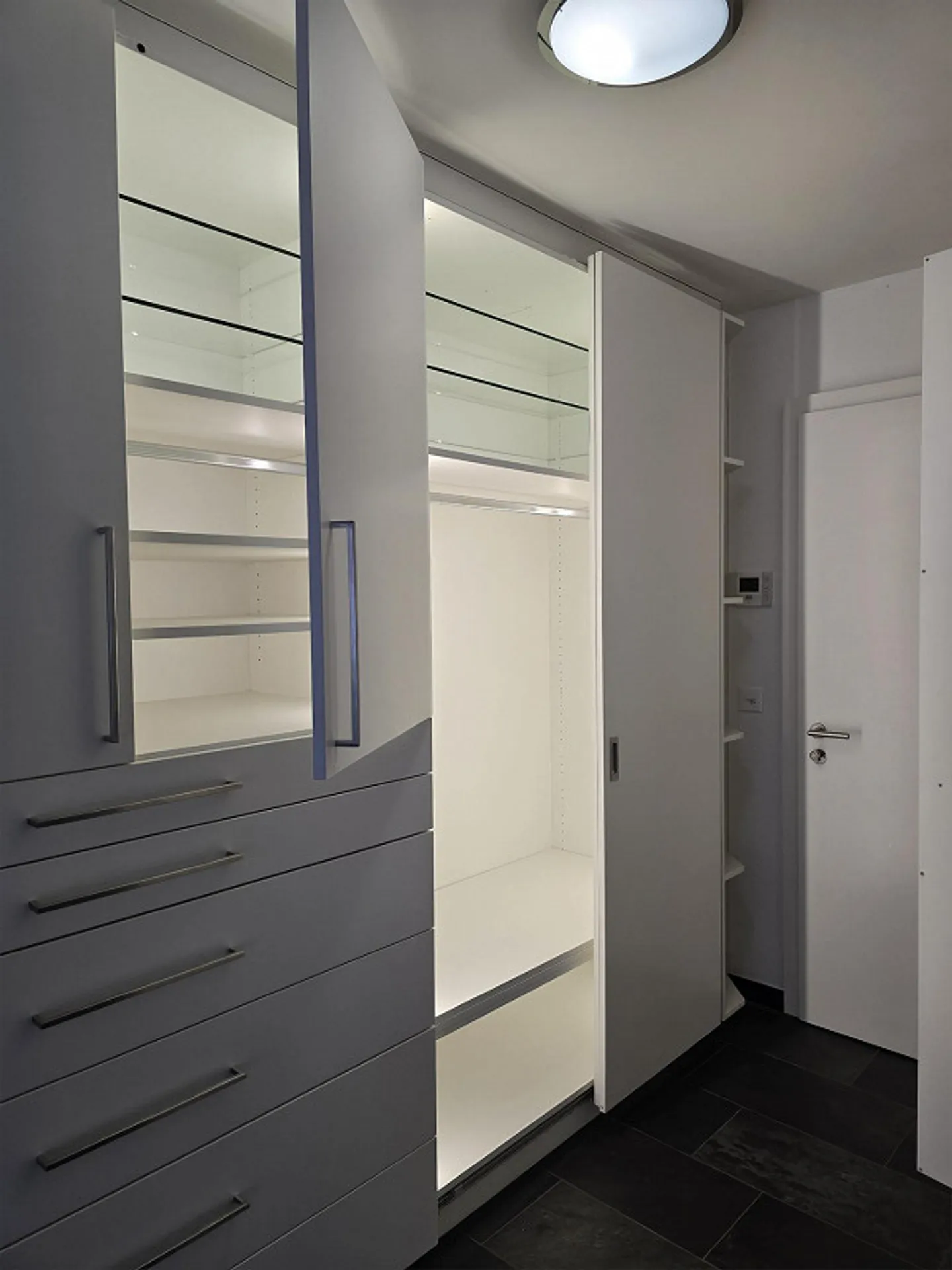 Sehr schöne 4,5-Zimmer-Wohnung in Sion-Champsec - Foto 3 von 30