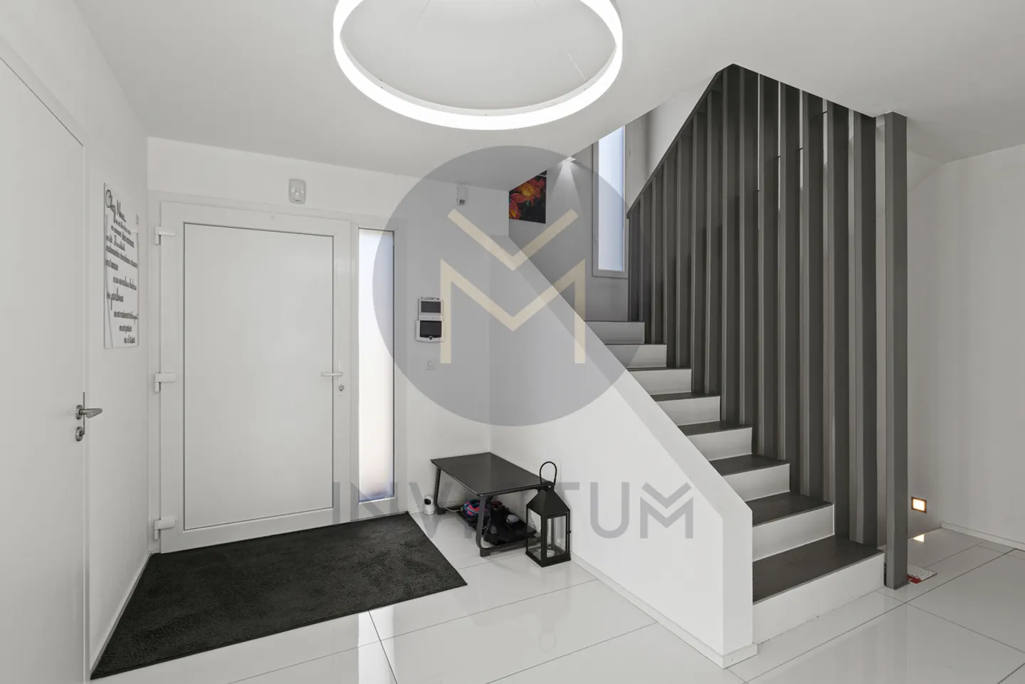 Exceptional contemporary villa with terrace and garden - Photo 3 of 22