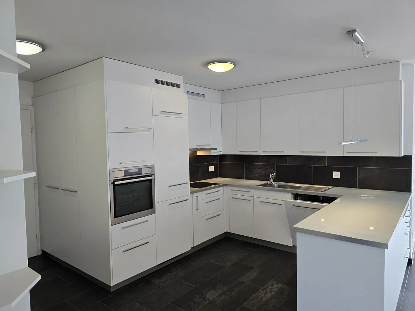 Sehr schöne 4,5-Zimmer-Wohnung in Sion-Champsec - Foto 5 von 30
