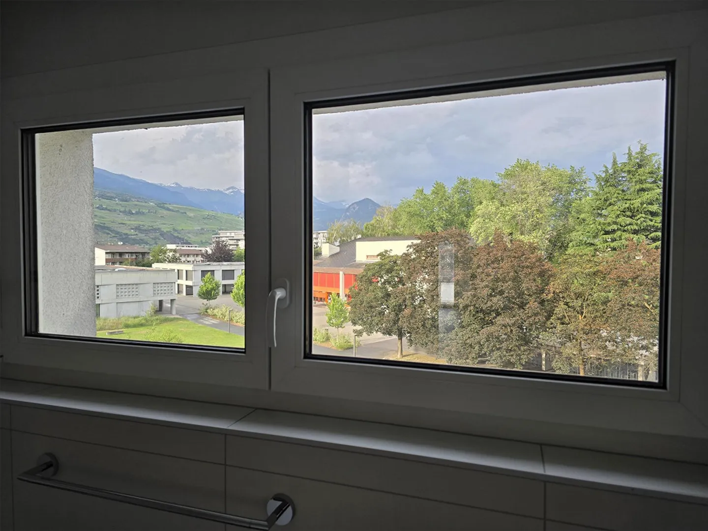 Sehr schöne 4,5-Zimmer-Wohnung in Sion-Champsec - Foto 13 von 30