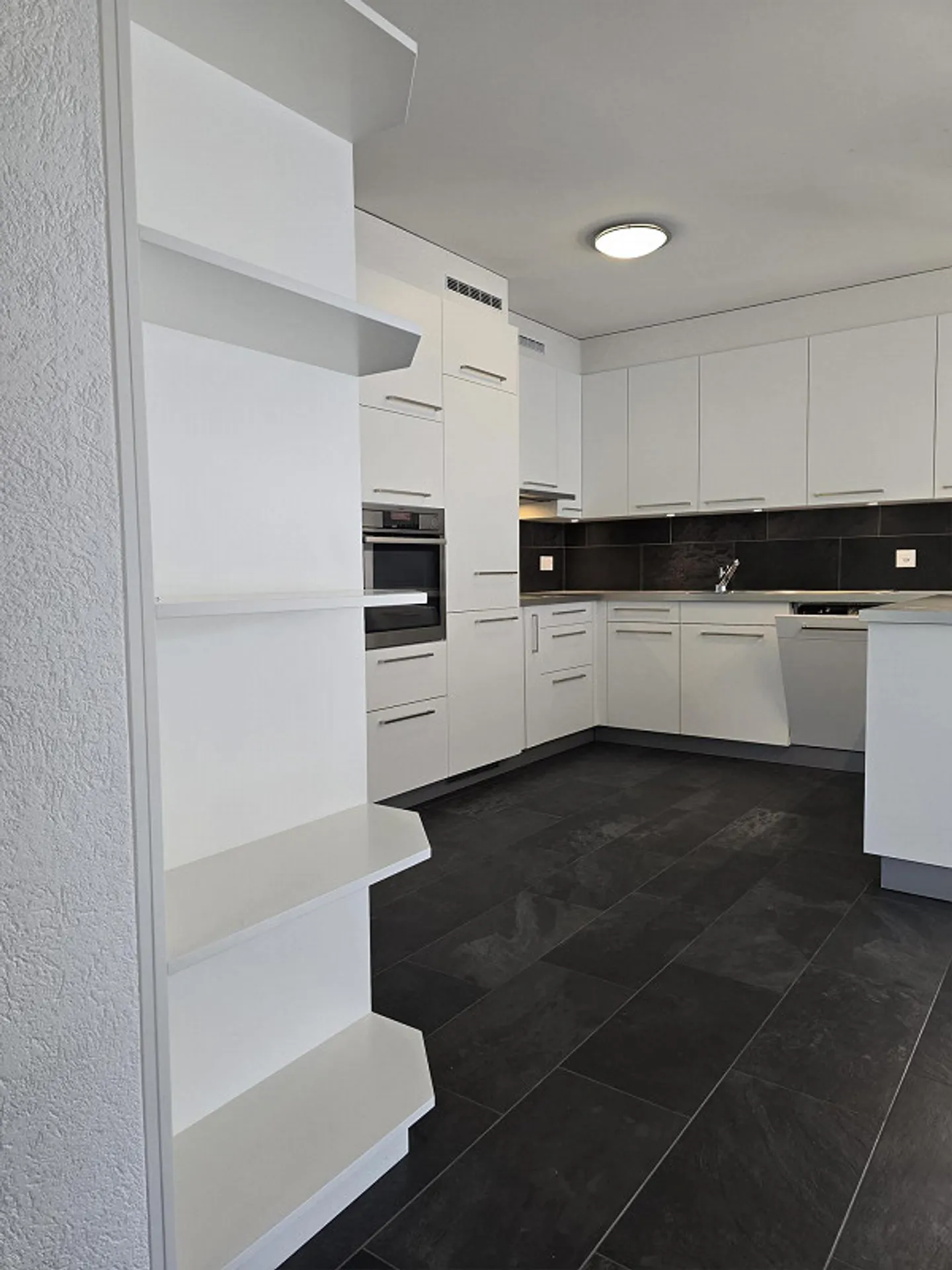 Sehr schöne 4,5-Zimmer-Wohnung in Sion-Champsec - Foto 23 von 30