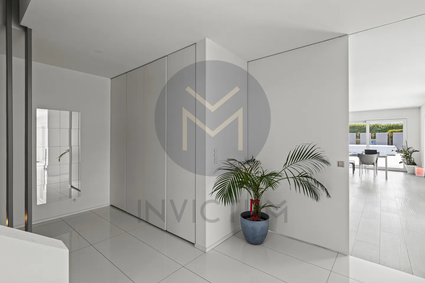 Exceptional contemporary villa with terrace and garden - Photo 4 of 22