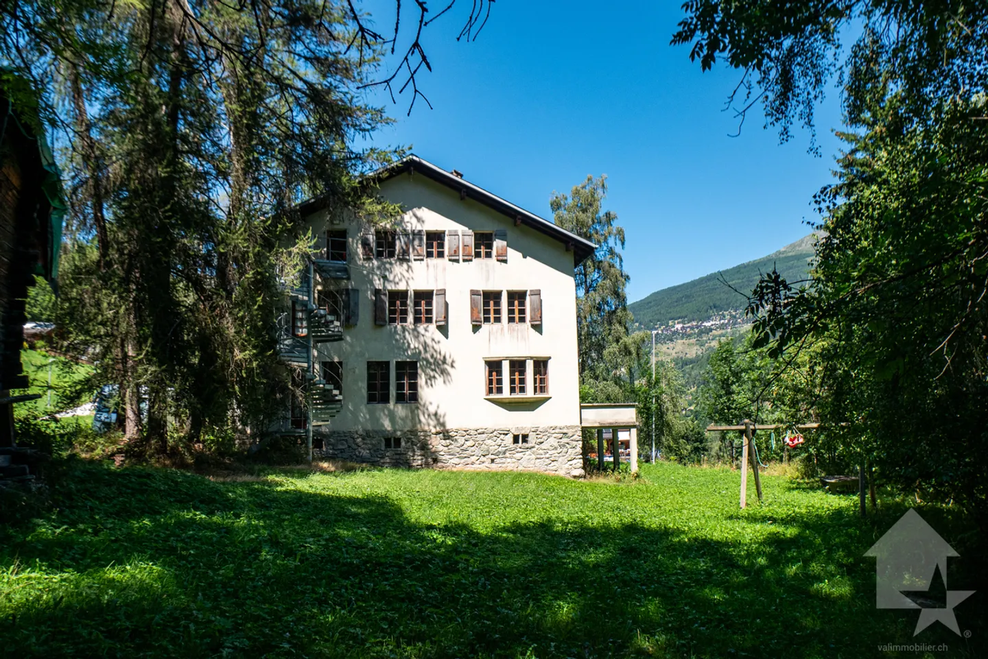 Majestic Holiday Residence - Group Accommodation - Photo 2 of 13