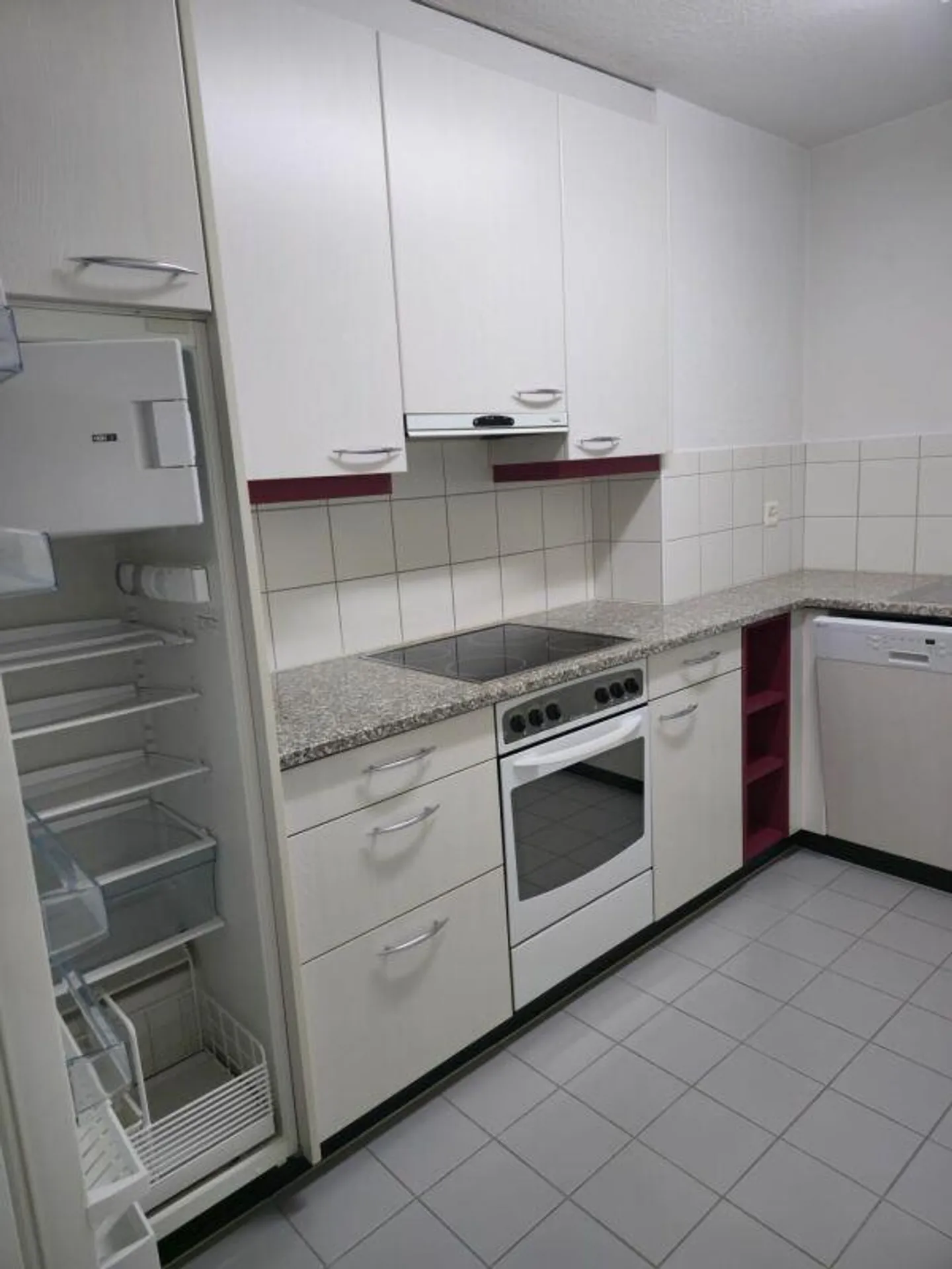 Bellissimo appartamento di 3 stanze - Foto 2 di 11