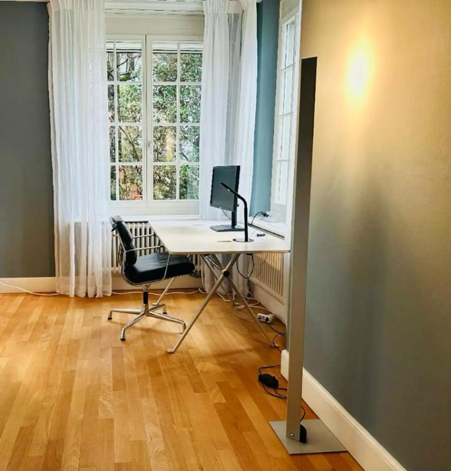 3.5 Room Furnished Living Object - Photo 4 of 5