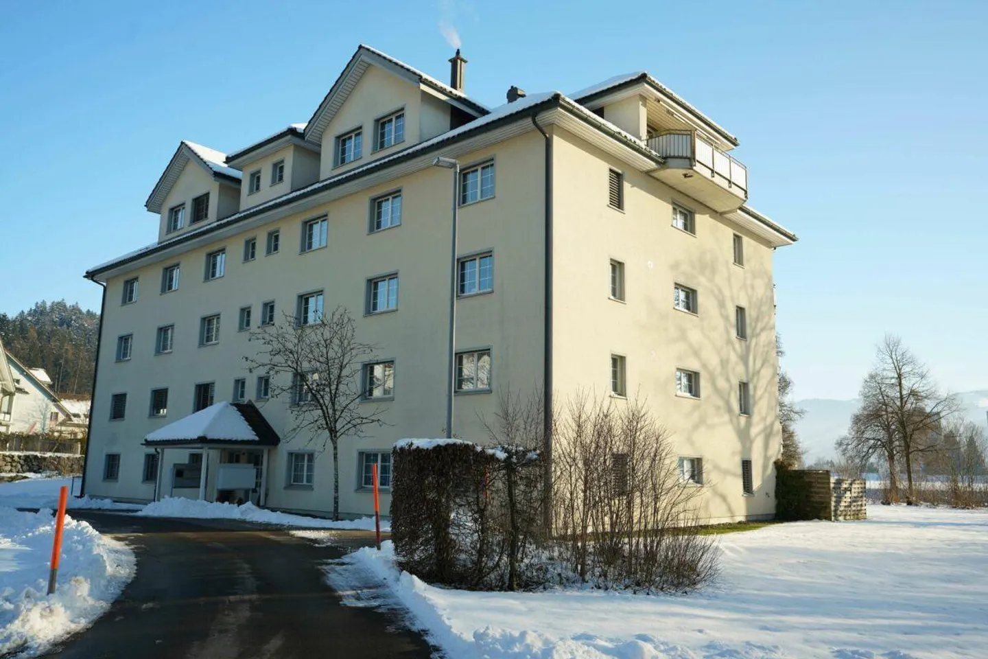 Living in a family-friendly residential area by the Thur - Photo 1 of 7