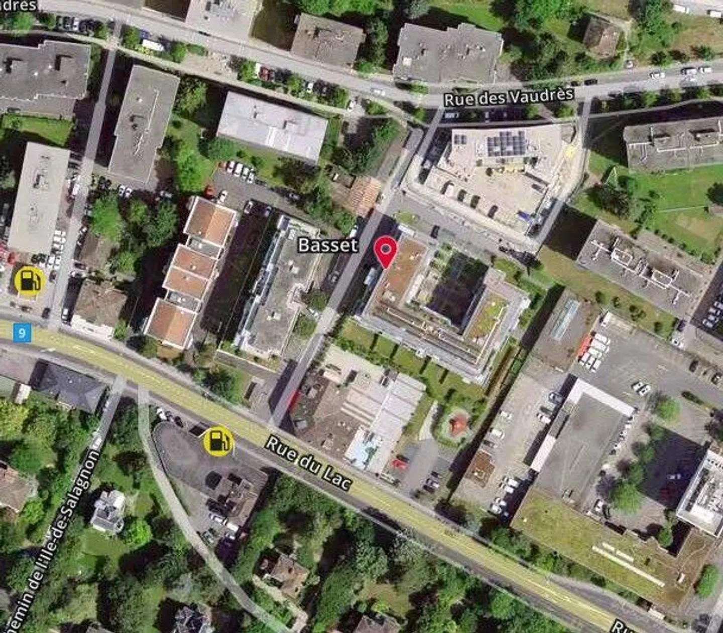 Appartamento al piano terra con posto auto e cantina - Foto 2 di 13