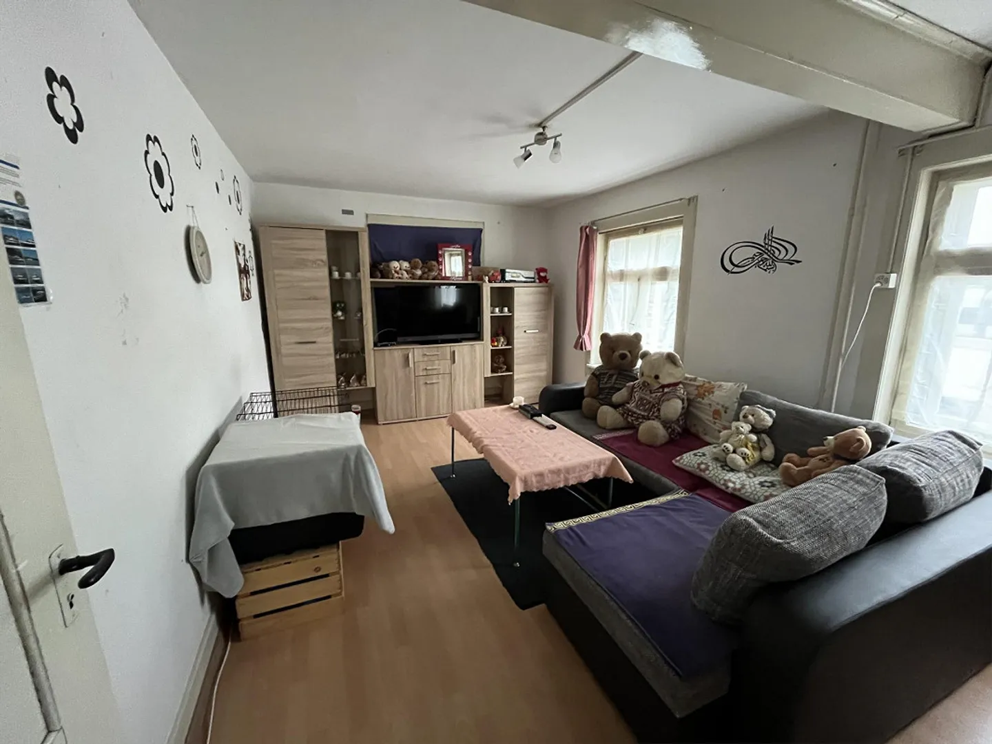 Old building apartment - Photo 5 of 11