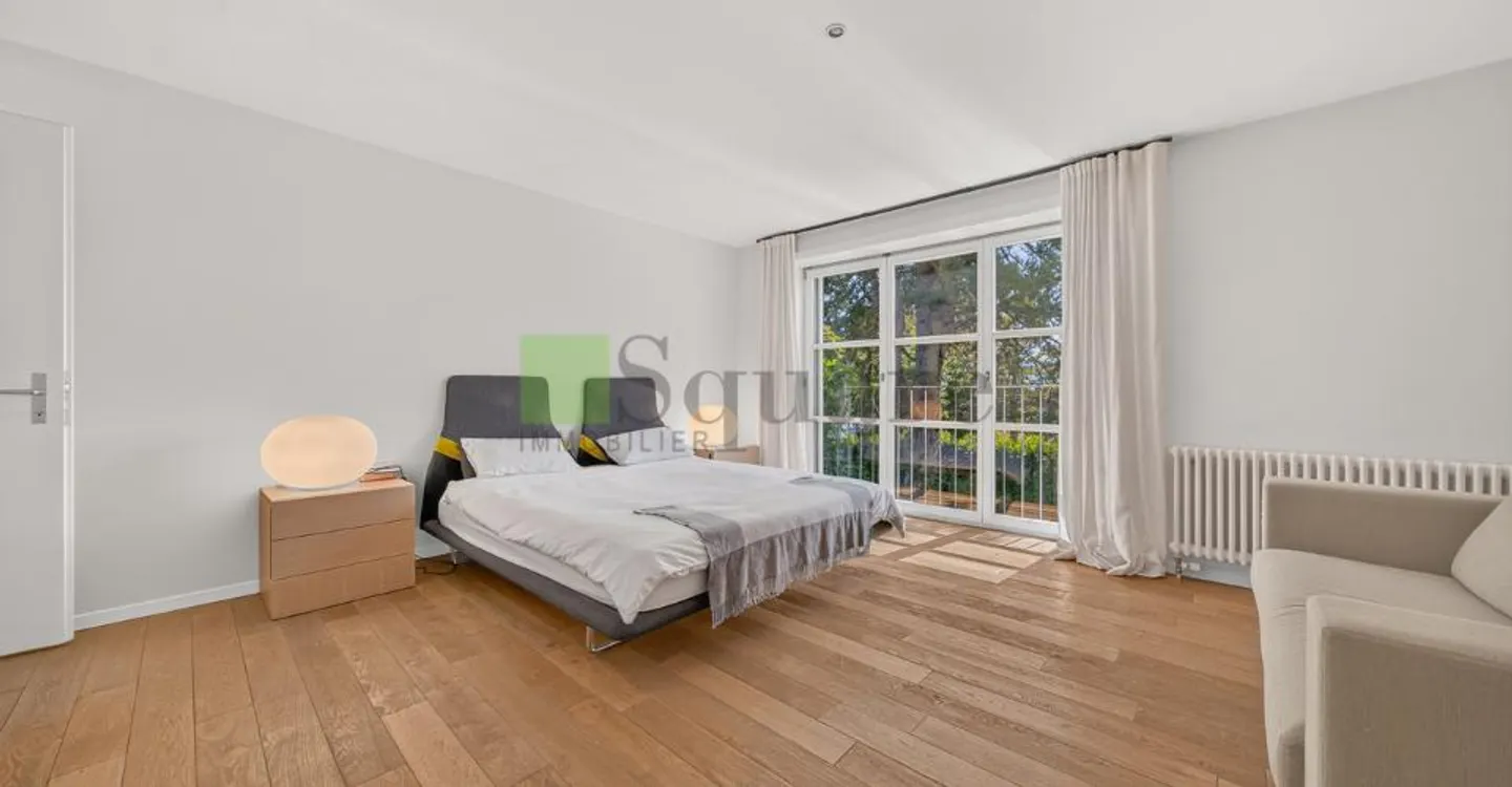 Magnificent individual villa with 7 rooms and garden - Photo 11 of 13