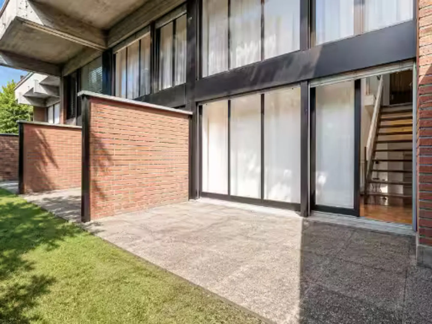 Appartement lumineux avec accès jardin - Photo 1 sur 9