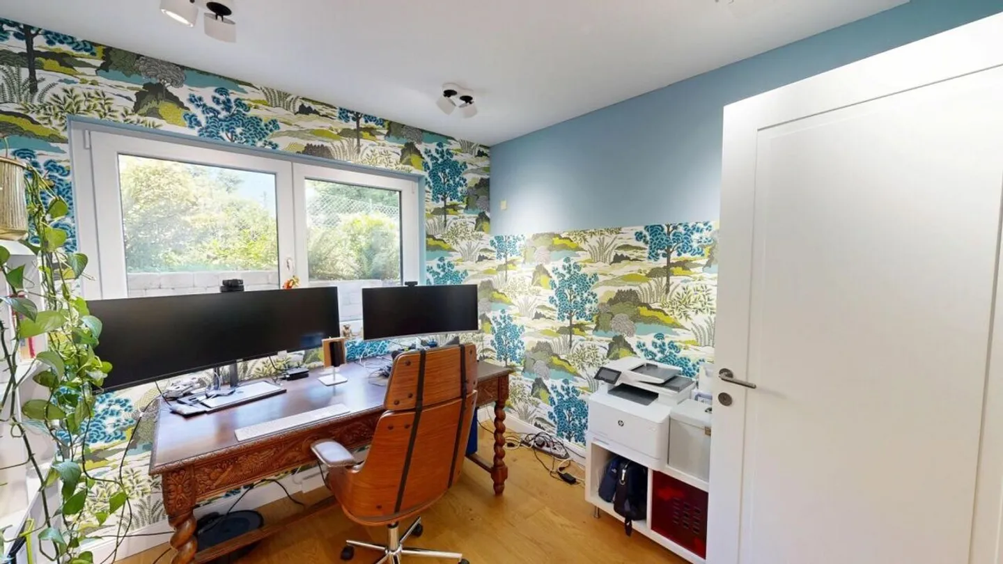 Classic Contemporary Living - Stylish 9.5-Room Single-Family House with Private Garden, Swimspa & Smart Home in Veltheim - Photo 9 of 30