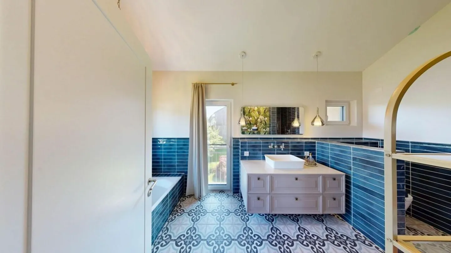 Classic Contemporary Living - Stylish 9.5-Room Single-Family House with Private Garden, Swimspa & Smart Home in Veltheim - Photo 14 of 30