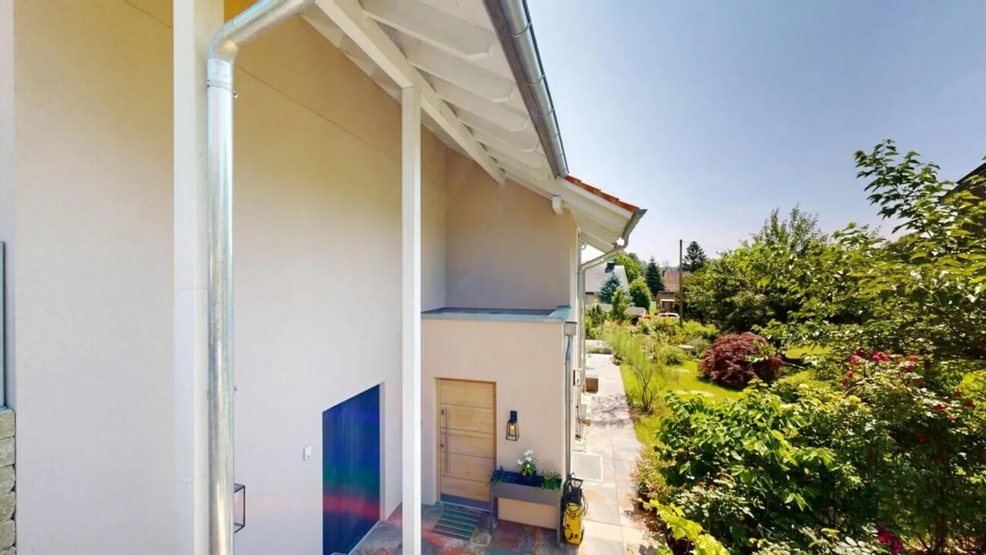 Classic Contemporary Living - Stylish 9.5-Room Single-Family House with Private Garden, Swimspa & Smart Home in Veltheim - Photo 22 of 30