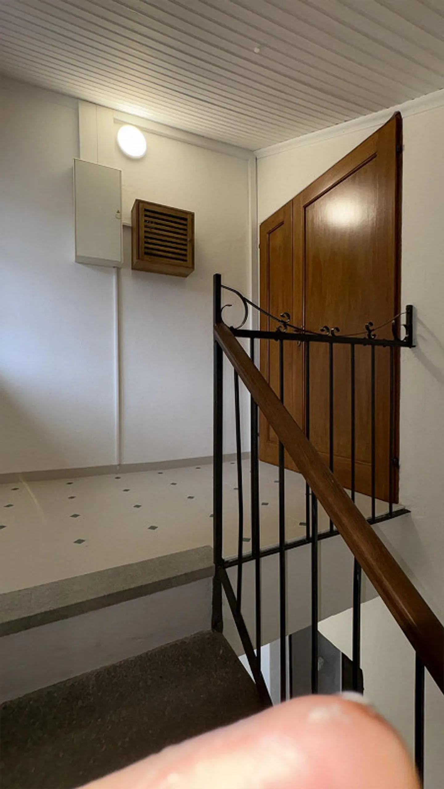 Renoviertes Haus mit 5 Zimmern, Garten und privatem Parkplatz - Foto 8 von 11