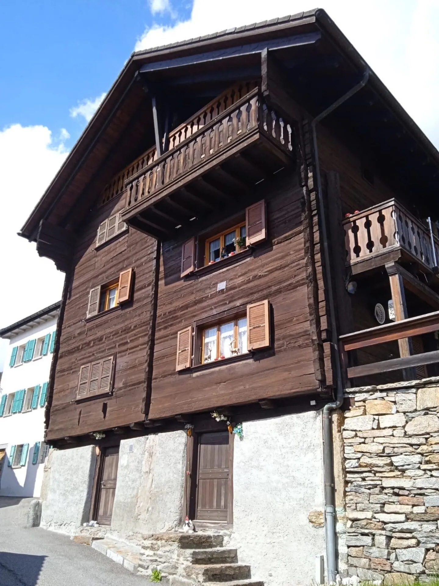 Maison plurifamiliale à Sobrio - Photo 3 sur 6