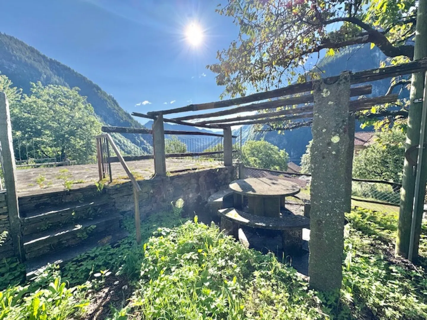 «ZU VERKAUFEN IN CERENTINO - ALTES TESSINER HAUS MIT TYPISCHEM WALSER RUSTIKAL» - Foto 10 von 26