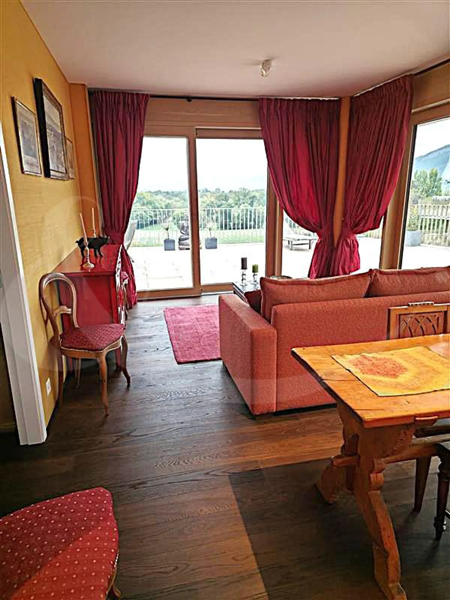 Appartement à louer - Photo 2 sur 8