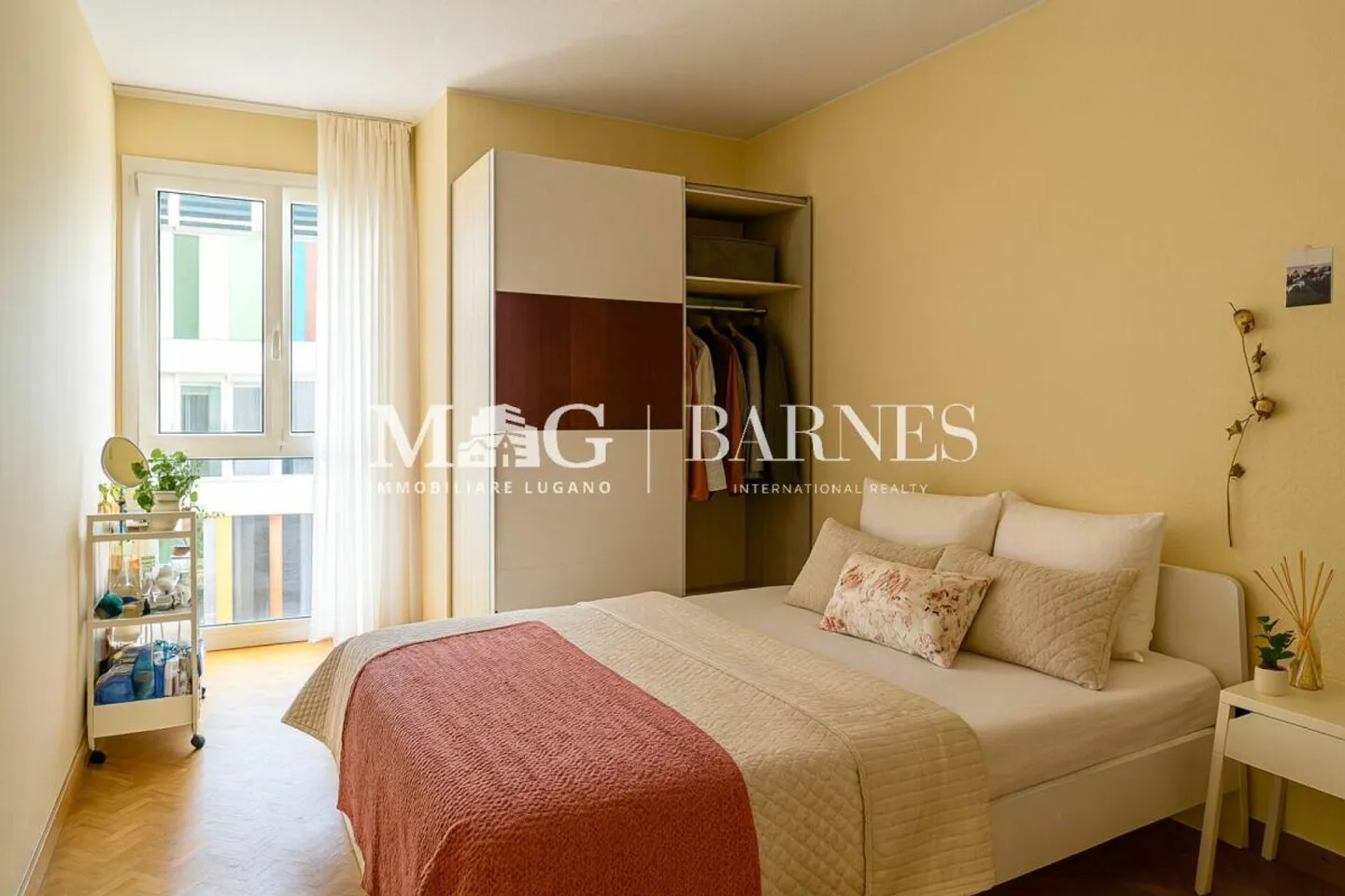 Lugano, Pazzallo: Bright 4.5-Room Apartment with Terrace - Photo 9 of 11