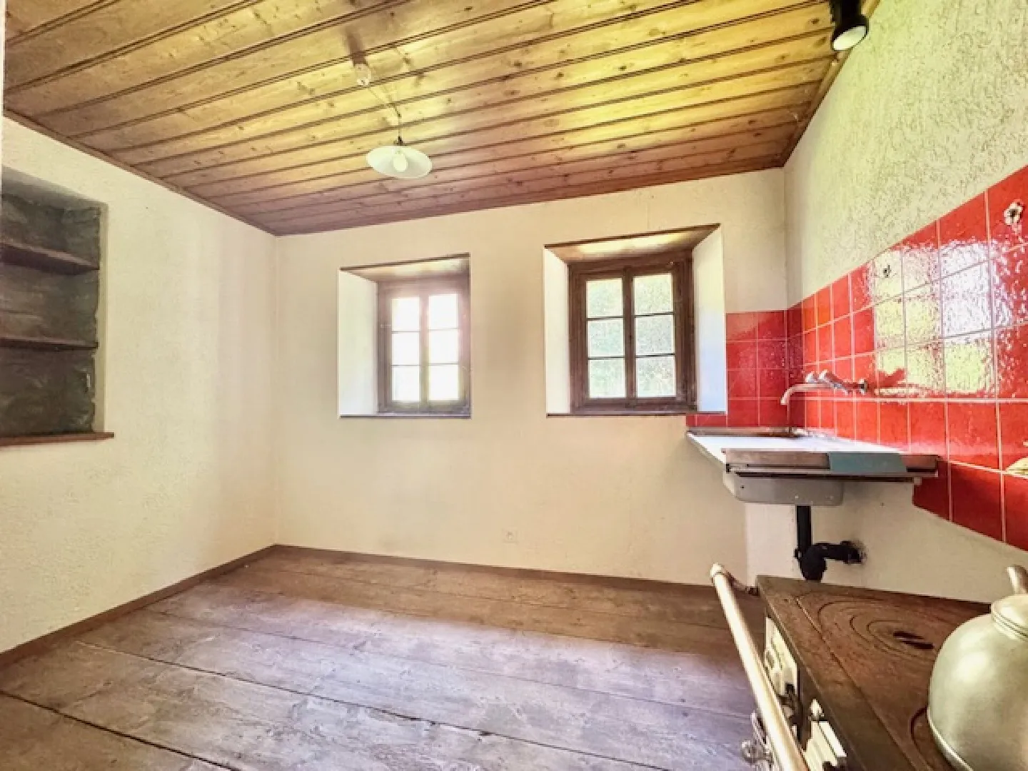 «ZU VERKAUFEN IN CERENTINO - ALTES TESSINER HAUS MIT TYPISCHEM WALSER RUSTIKAL» - Foto 16 von 26